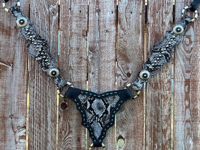 CUSTOM HORSE TACK - Gypsy Jewels By TimberCUSTOM HORSE TACKGypsy Jewels By TimberGypsy Jewels By TimberCustom Horse Tack
